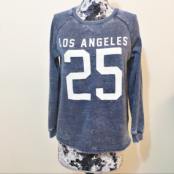 Forever 21 Sweaters - 🛍 F21 Los Angeles Pullover